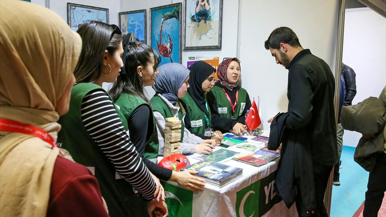Van'daki Genç Yeşilay Gönüllüleri, Etkinlikleri Bilinçlendirme Faaliyetlerine Dönüştürüyor