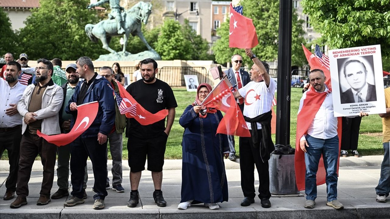 Washington'da 1915 Olayları Üzerine Türk-Amerikan Protestosu Düzenlendi