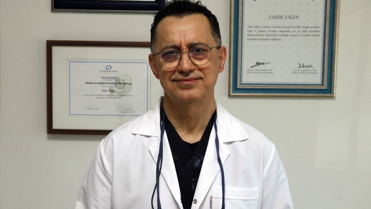 Yapay Kalple Yaşayan Genç Kız, Kalp Nakli ile Yeni Hayata Başladı