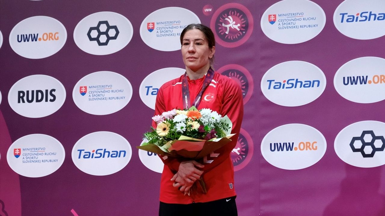 Yasemin Adar Yiğit, Avrupa Güreş Şampiyonası'nda Gümüş Madalya Kazandı
