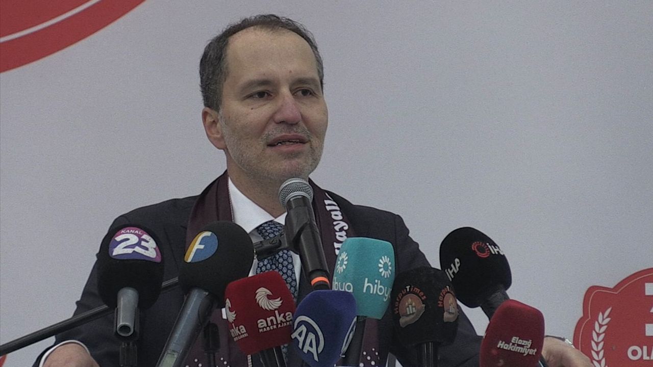 Yeniden Refah Partisi Genel Başkanı Fatih Erbakan Elazığ'da İl Kongresine Katıldı