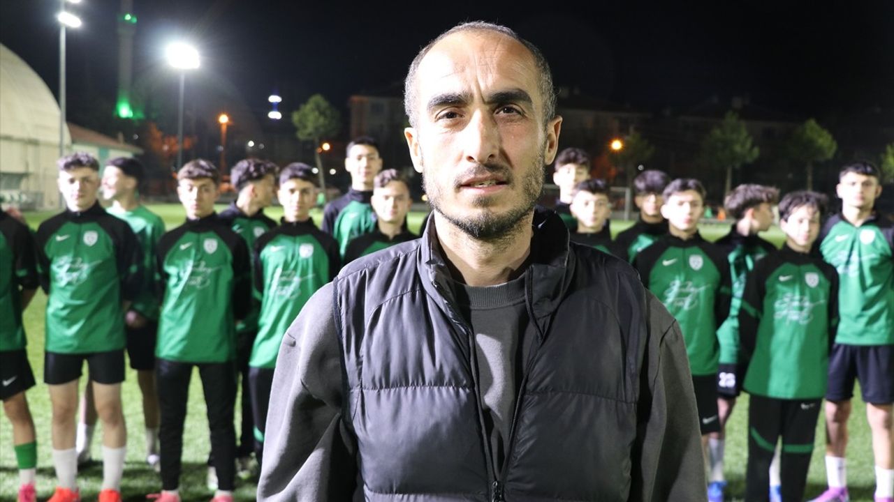 Yeşilayspor Kulübü, Gençleri Futbol Vasıtasıyla Bağımlılıktan Uzak Tutuyor