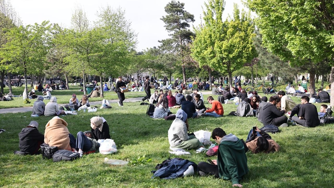 Yıldız Teknik Üniversitesi, Depremden Etkilenenlere Destek Sağlıyor