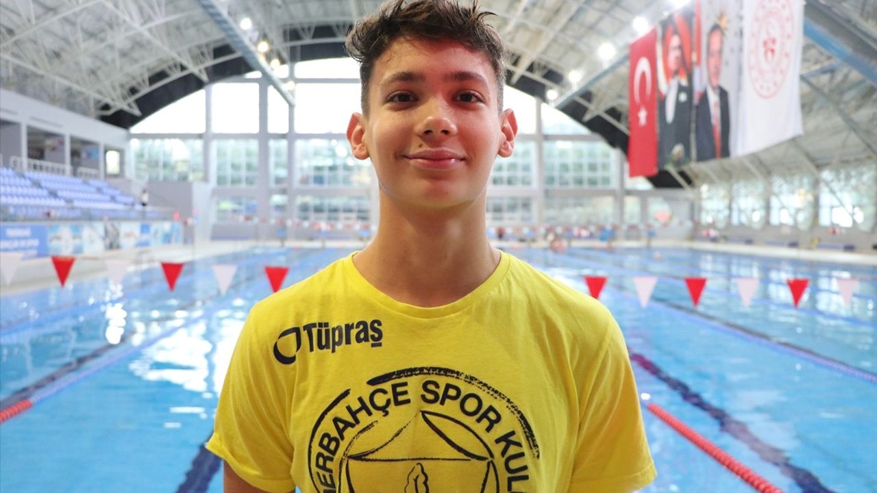 Yüzmede 80 Madalya Kazanan Eymen İbolar, EYOF Hedefi İçin Hazırlanıyor