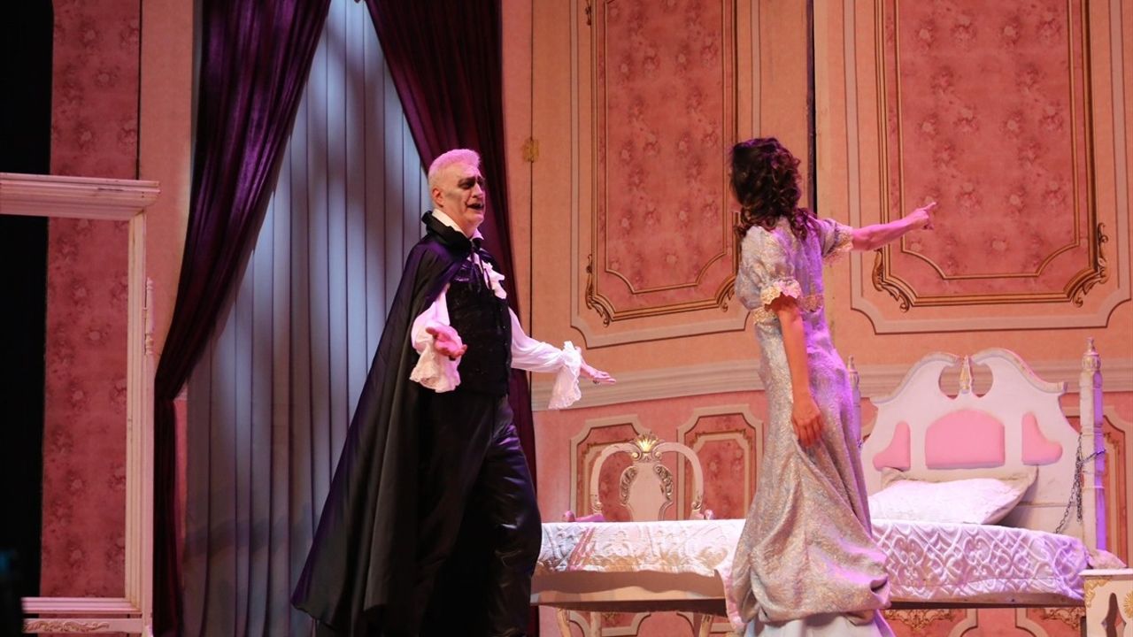 17. Bin Nefes Bir Ses Uluslararası Türkçe Tiyatro Yapan Ülkeler Festivali Devam Ediyor