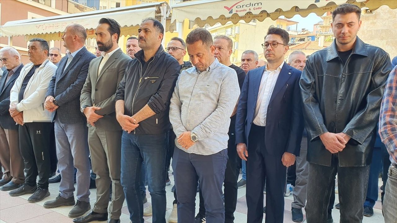 20. Dönem Manisa Milletvekili Abdullah Akarsu Son Yolculuğuna Uğurlandı