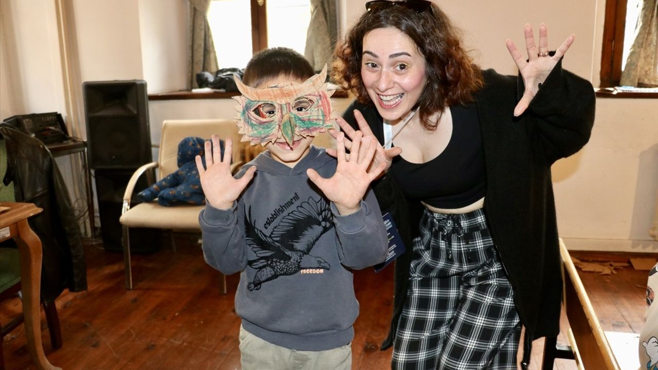 25. Uluslararası Karadeniz Tiyatro Festivali Trabzon'da Devam Ediyor