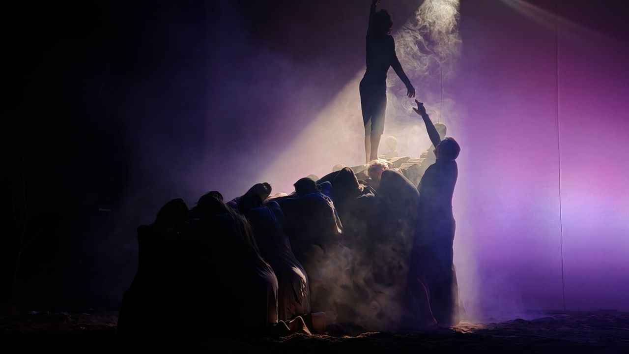 25. Uluslararası Karadeniz Tiyatro Festivali Trabzon'da Sona Erdi