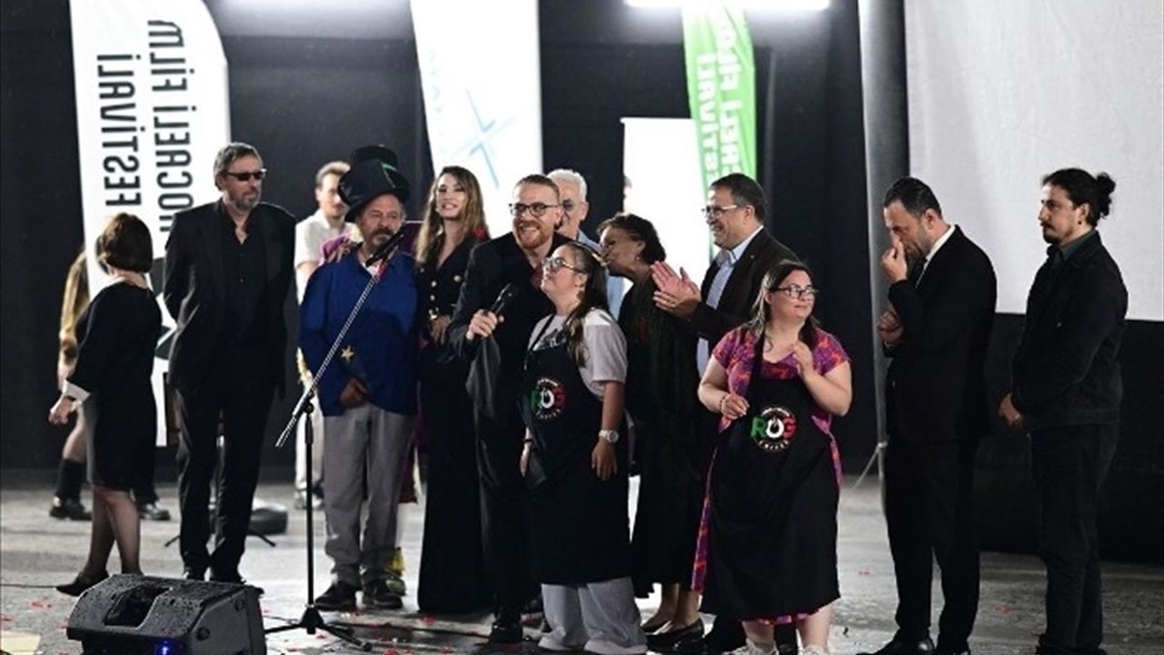 4. Kocaeli Film Festivali'nde Ödüller Sahiplerini Buldu