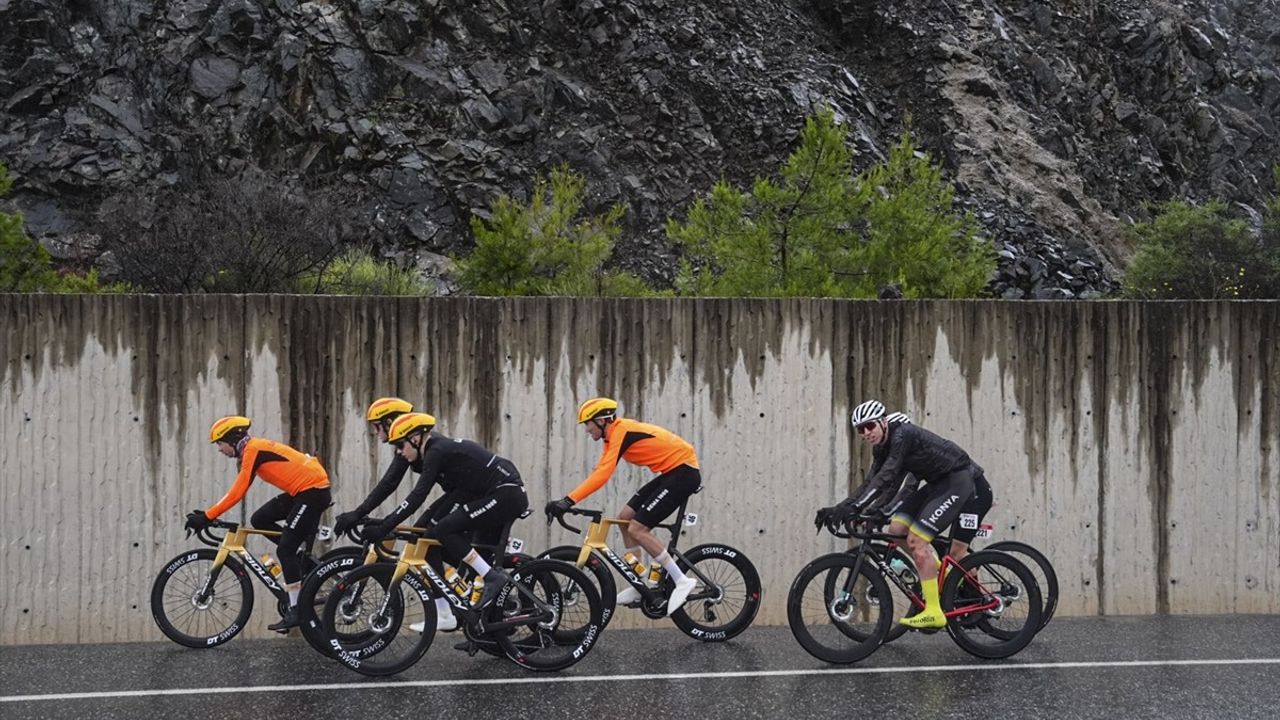 60. Cumhurbaşkanlığı Türkiye Bisiklet Turu'nun 5. Etabı Hava Şartları Nedeniyle İptal Edildi