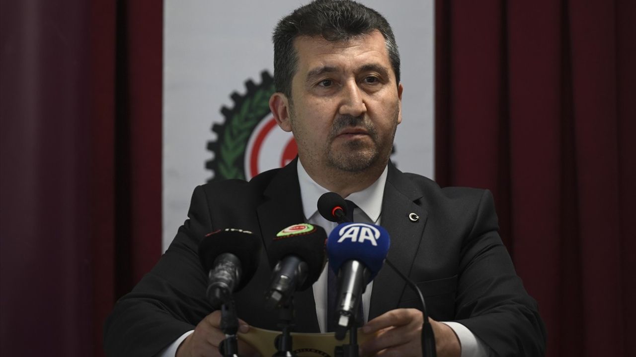 8. Ulusal Gençlik Farkında Proje Fikri Yarışması'nın Kazananları Ödüllerini Aldı