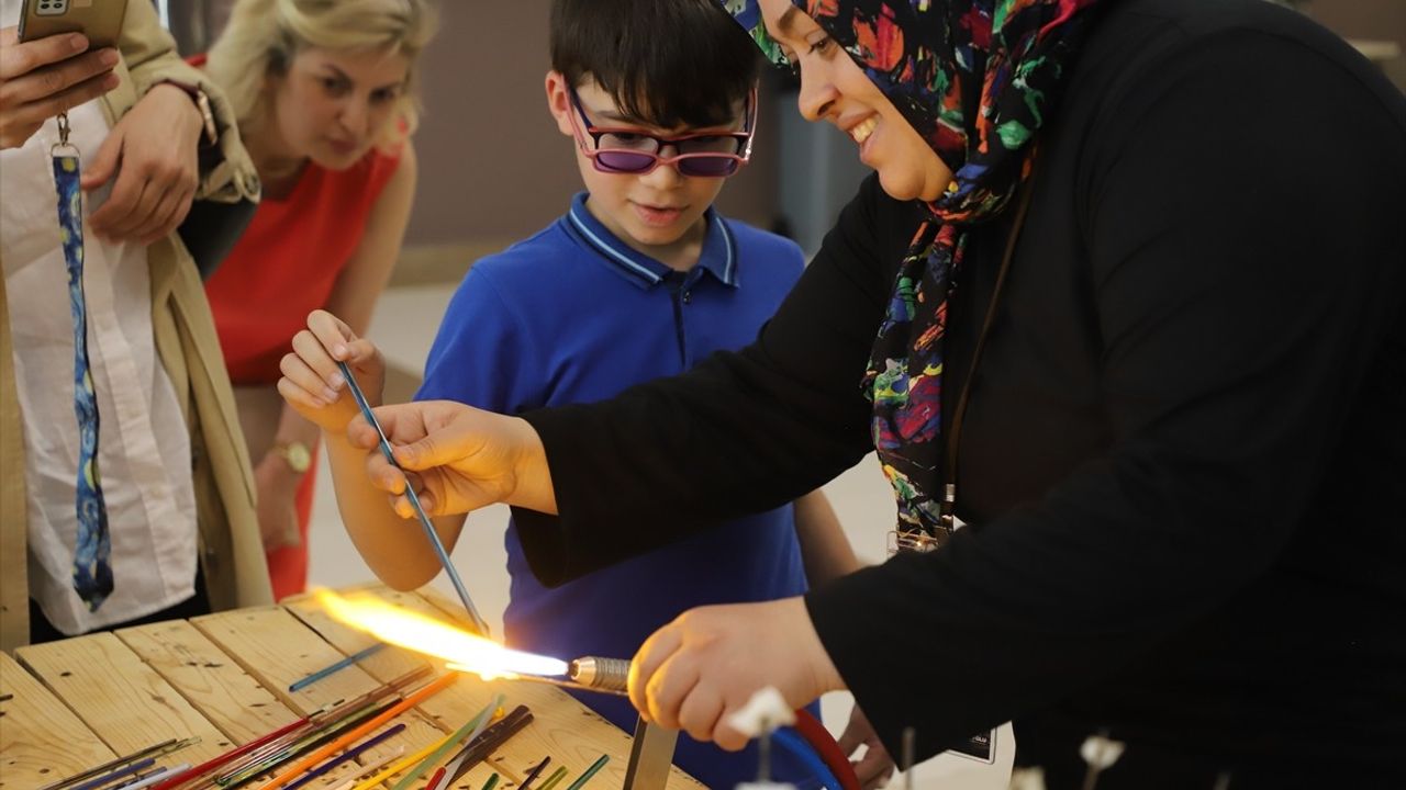 8. Uluslararası Denizli Cam Bienali Sanatseverlerle Buluştu