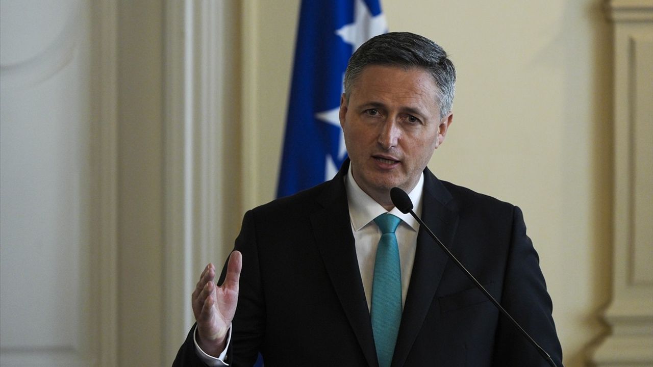 AB Konseyi Başkanı Costa, Bosna Hersek'teki Siyasi Krizle İlgili Endişelerini İfade Etti