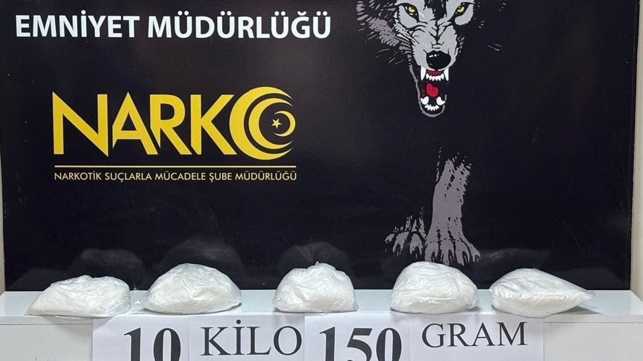 Adana'da 10 Kilo 150 Gram Metamfetamin Ele Geçirildi, 6 Şüpheli Tutuklandı