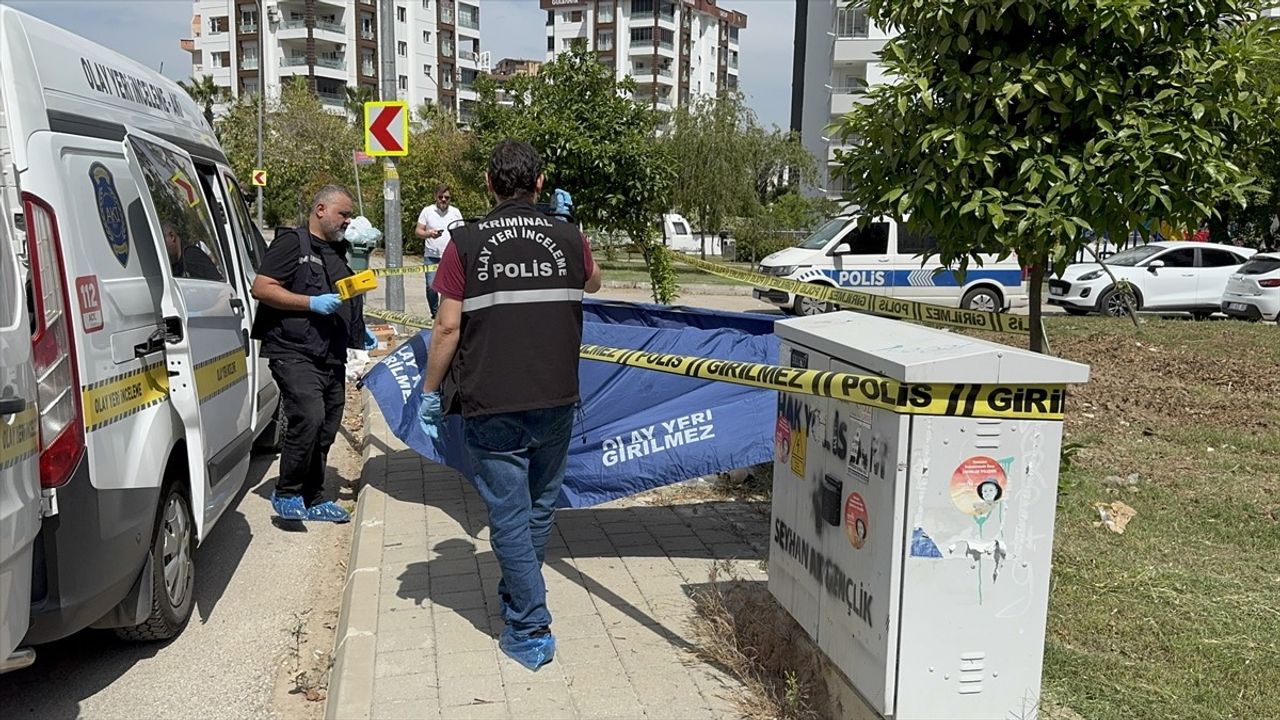 Adana'da Çöp Konteynerinde Kafatası Bulundu