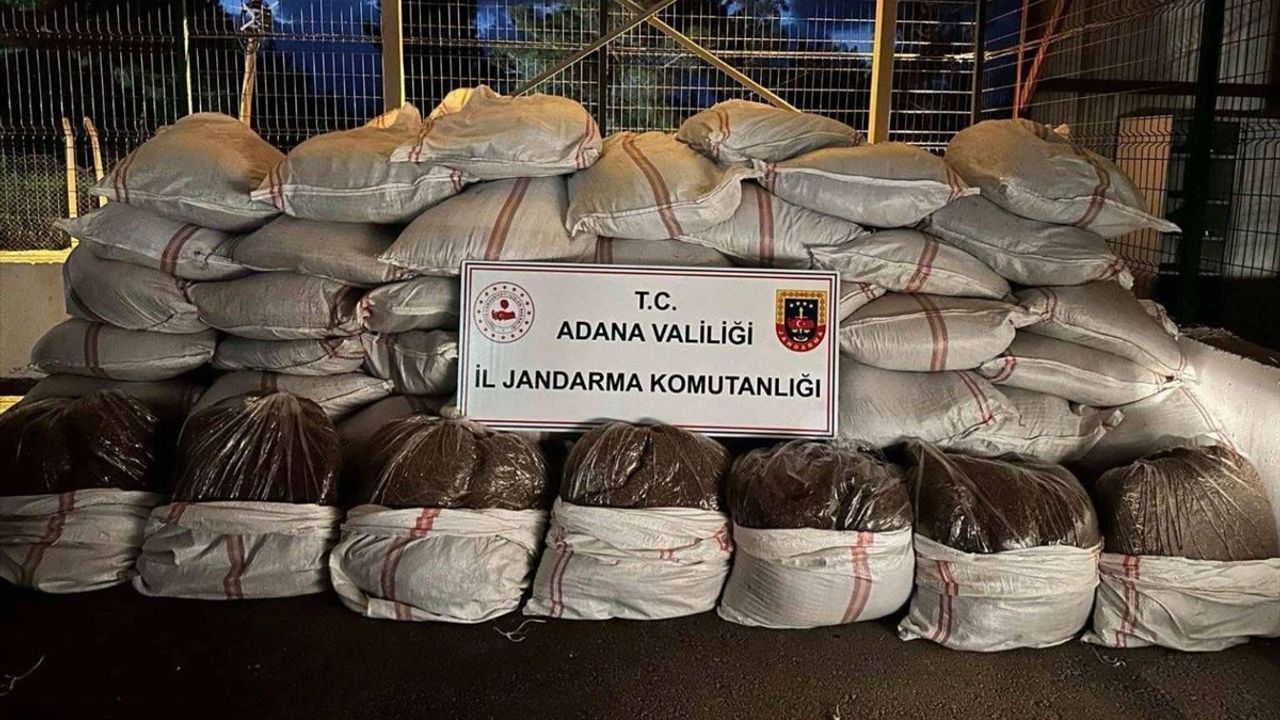 Adana'da Gümrük Kaçağı 3 Ton 100 Kilogram Tütün Ele Geçirildi