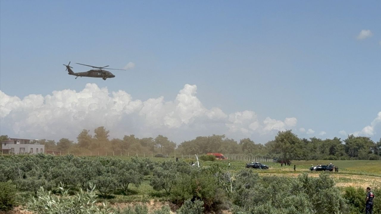 Adana'da Jandarma Cayrokopteri Zorunlu İniş Yaptı