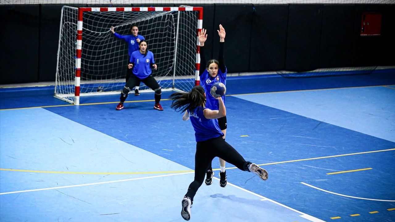 Adasokağı, Hentbol Kadınlar Süper Ligi Şampiyonluğunu Hedefliyor