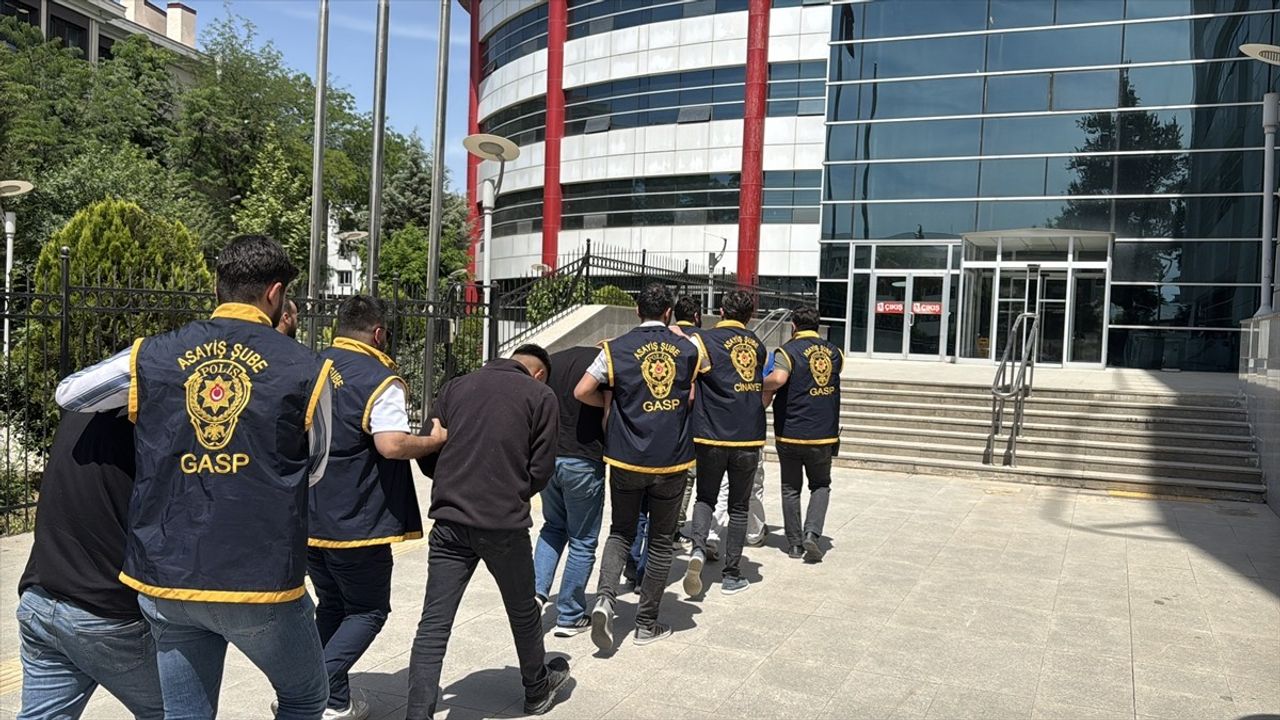 Adıyaman'da 2 Yaralı Silahlı Kavga: 5 Şüpheli Gözaltında