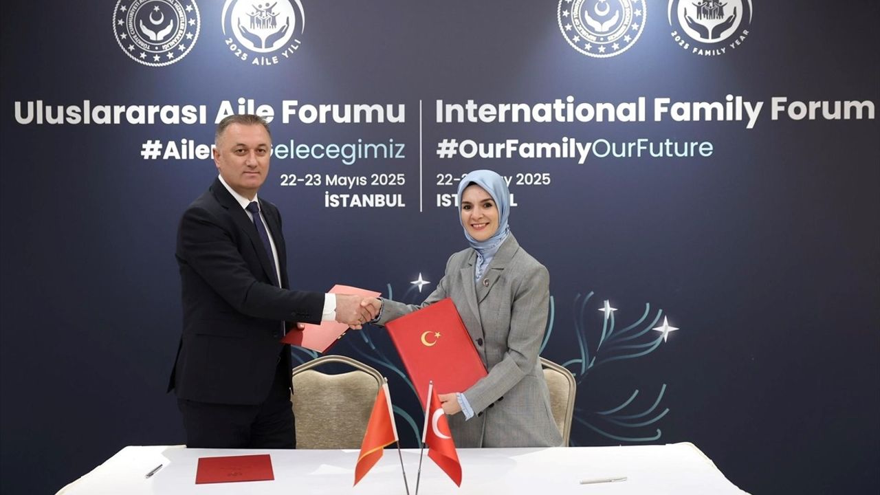 Aile ve Sosyal Hizmetler Bakanı Göktaş, Karadağlı Mevkidaşı ile İşbirliği Anlaşması İmzaladı