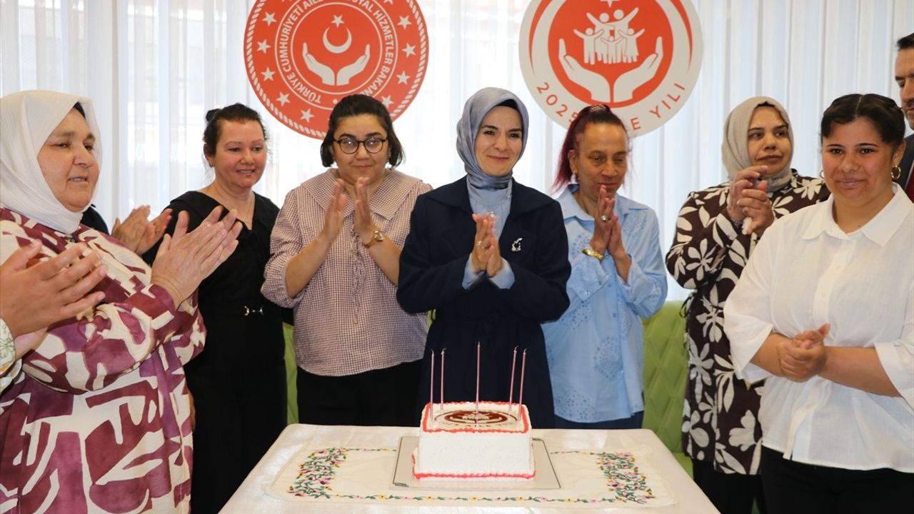 Aile ve Sosyal Hizmetler Bakanı Göktaş, Kütahya'da Ziyaretlerde Bulundu