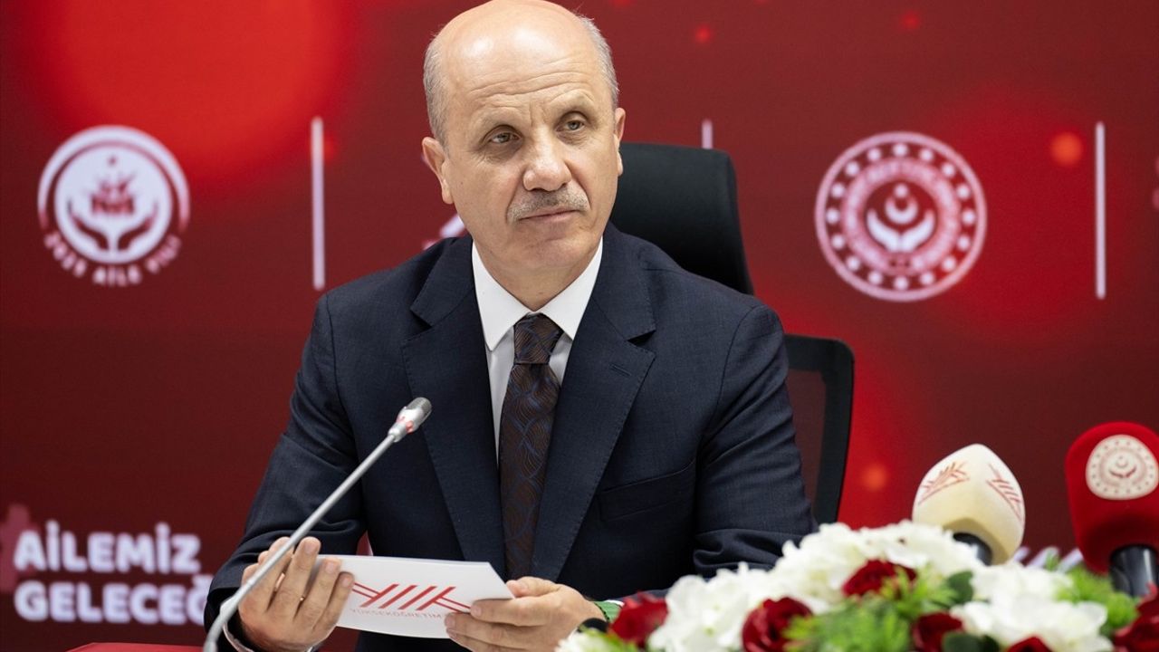 Aile ve Sosyal Hizmetler Bakanlığı ile YÖK Arasında İş Birliği Protokolü İmzalandı