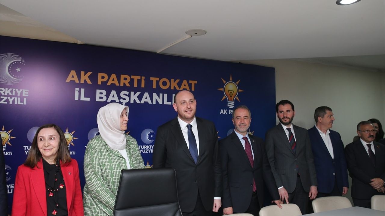 AK Parti Genel Başkan Yardımcısı Ahmet Büyükgümüş, Tokat İl Başkanlığı'nı Ziyaret Etti