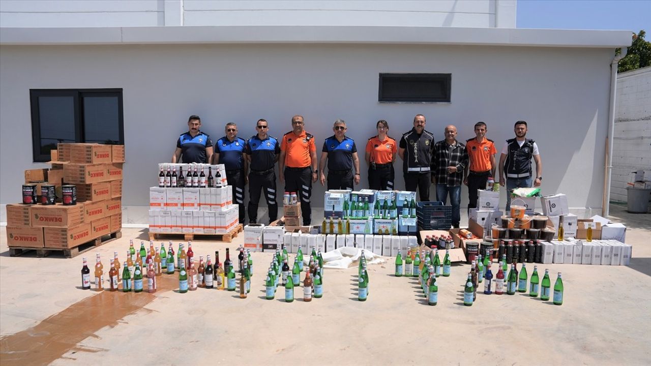 Alanya'da Süresi Geçmiş Gıda Ürünleri Mühürlendi