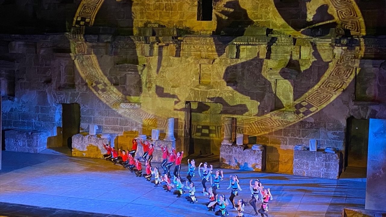 Anadolu Ateşi, Aspendos Antik Tiyatrosu’nda Sanatseverlerle Buluşturdu