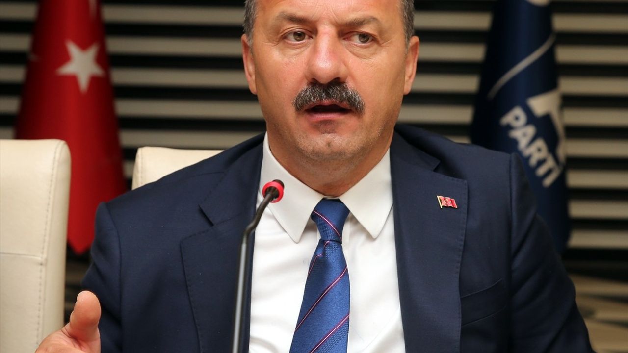 Anahtar Parti Genel Başkanı Ağıralioğlu, Tokat'ta Basın Toplantısı Düzenledi