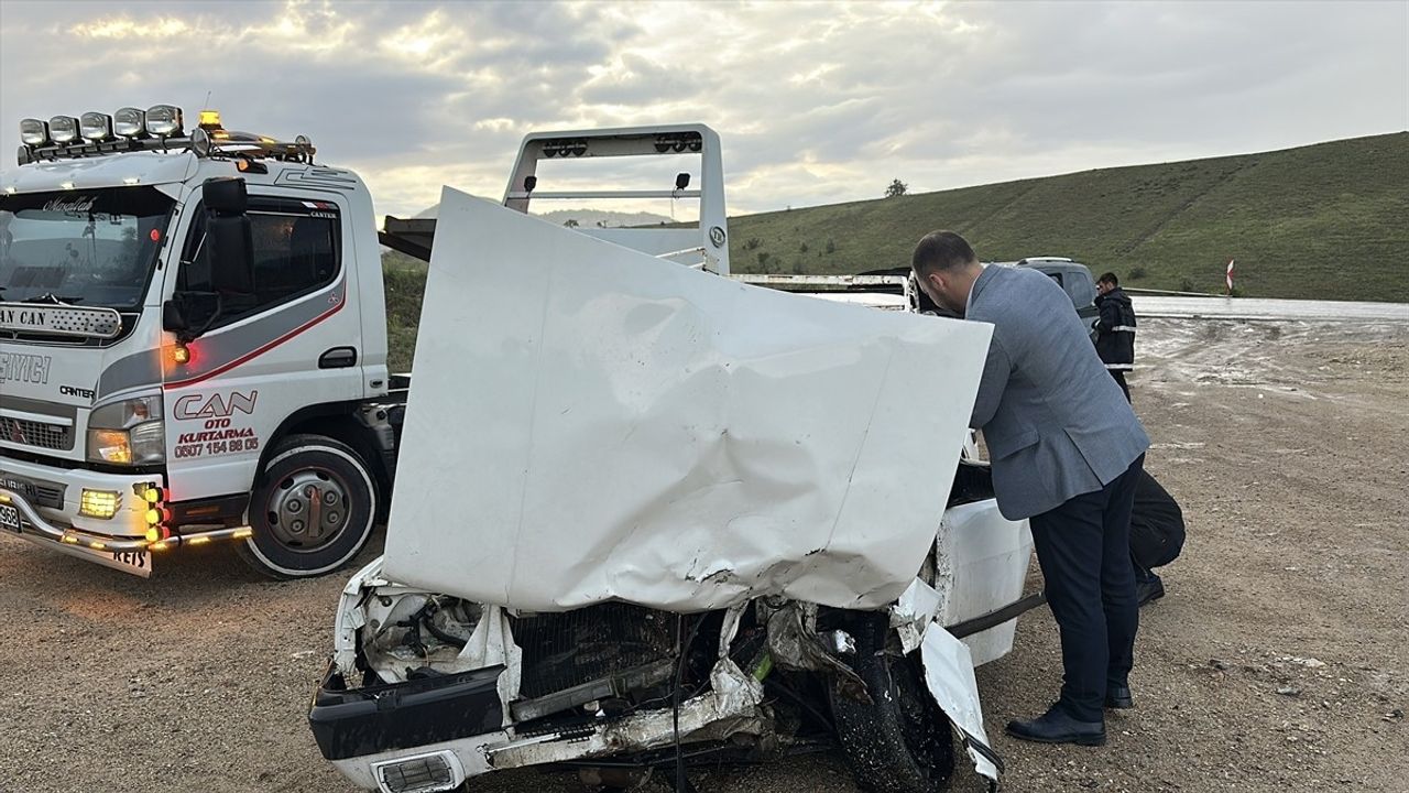 Ankara Çubuk'ta Trafik Kazası: 1 Ölü, 1 Yaralı