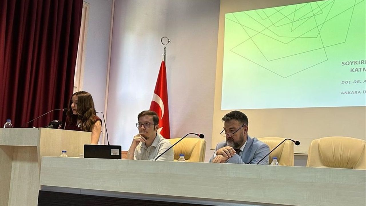 Ankara'da 'Dünya Srebrenitsa'yı Unutmuyor' Konferansı Düzenlendi