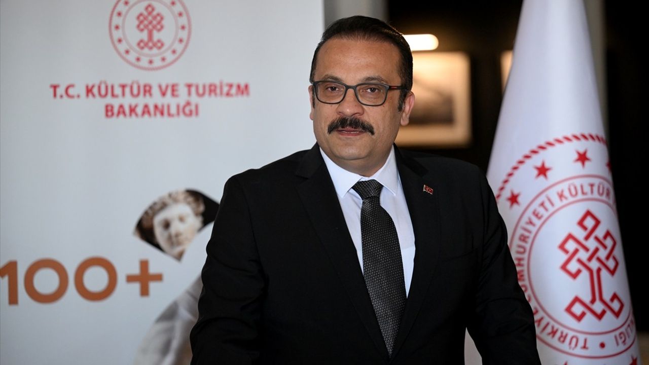 Ankara Etnografya Müzesi'nde 'Anadolu: Toprağa Can, Zamana İz Bırakan Anneler' Sergisi Açıldı