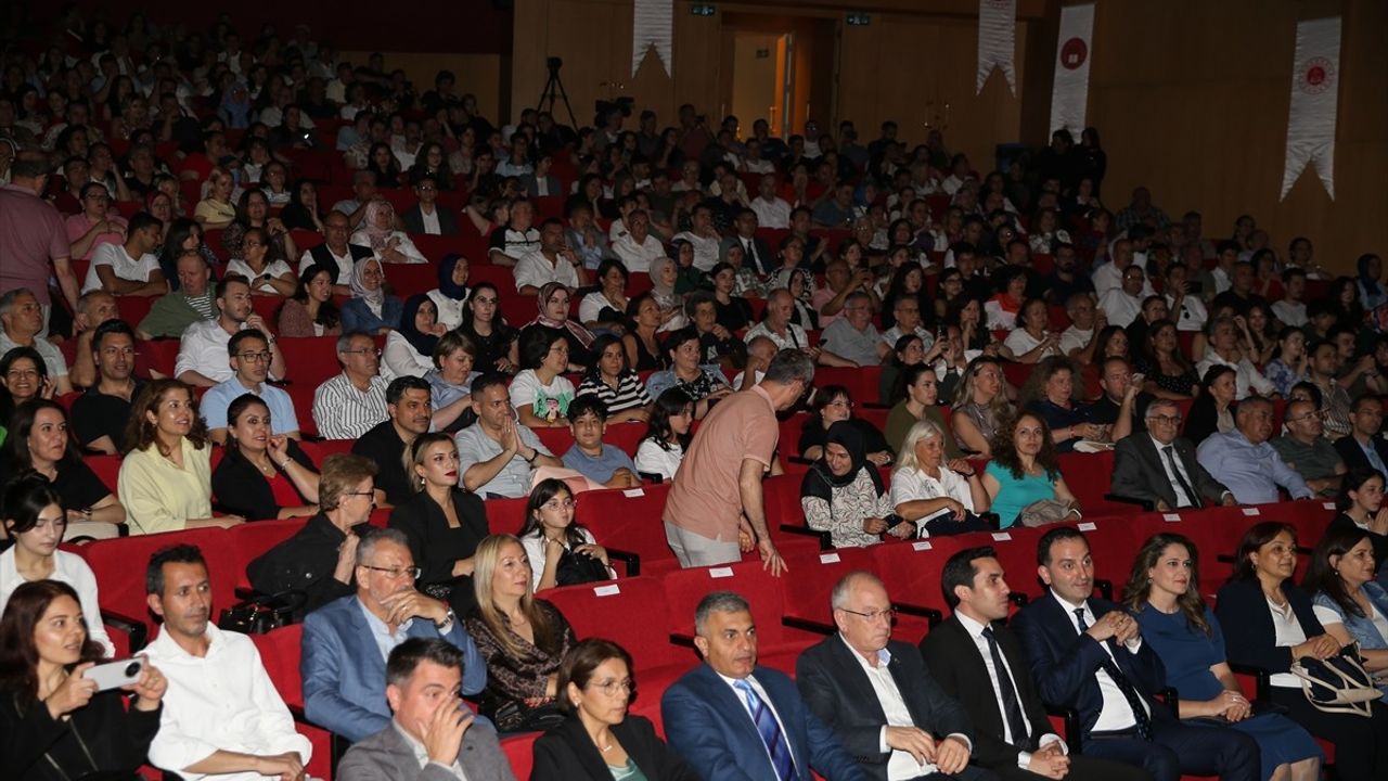 Antalya Adliyesi Türk Halk Müziği Korosu Konseri Gerçekleştirildi