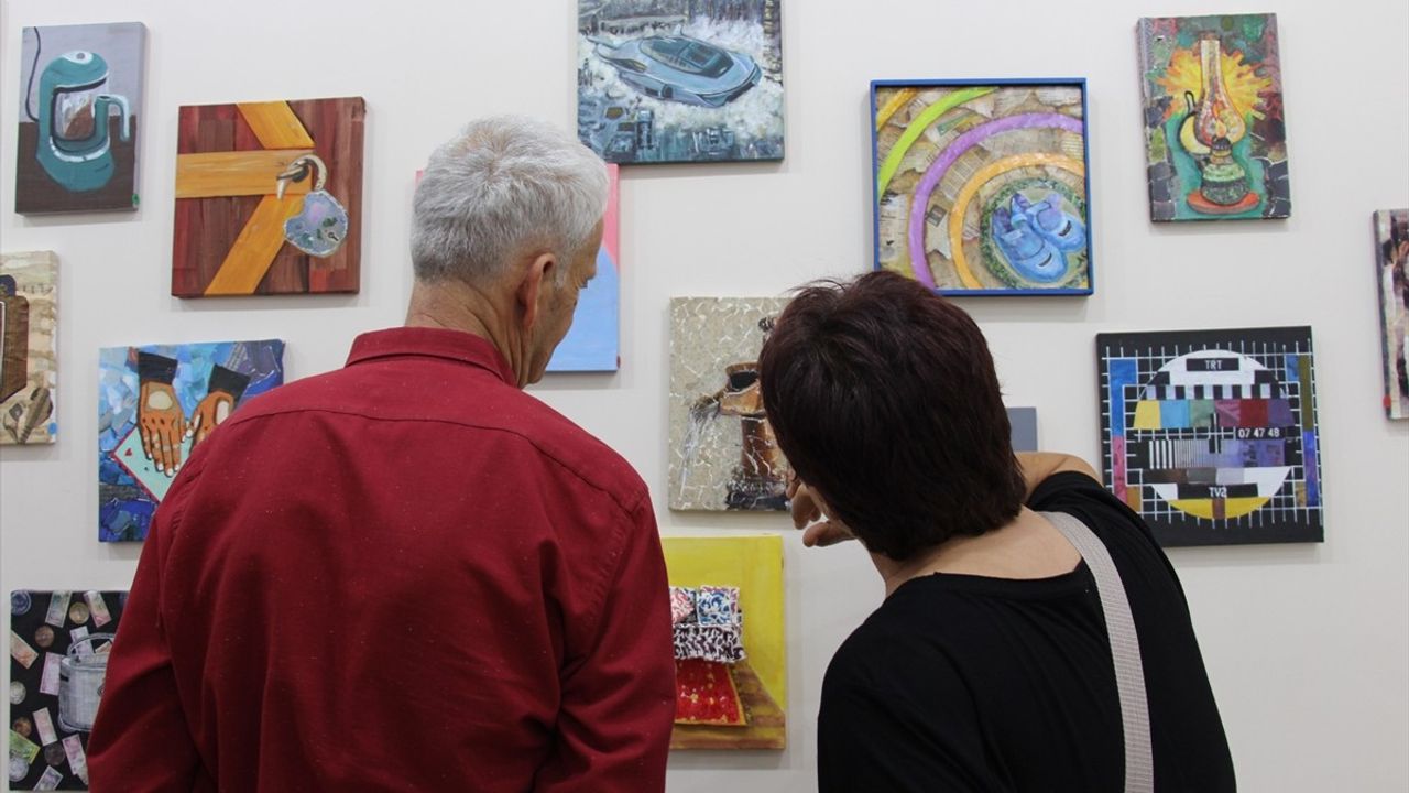 Antalya'da 'Gençliğim-Gençliğin' Resim Sergisi Açıldı