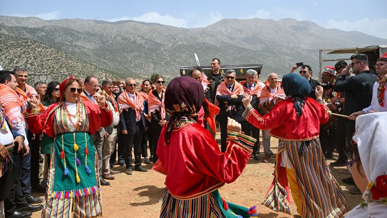 Antalya'da 'Toros'un Kaşifleri' Projesi Tanıtıldı