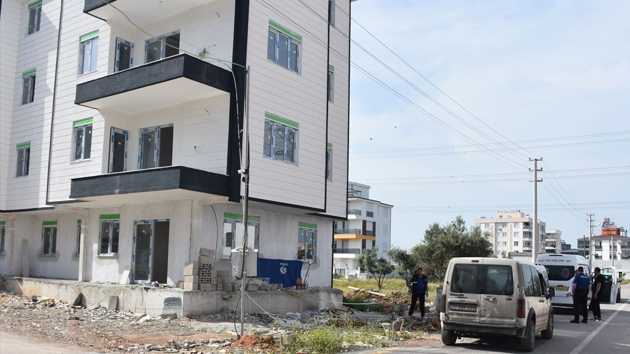 Antalya'da Yabancı Uyruklu İşçi İnşaat Alanında Ölü Bulundu