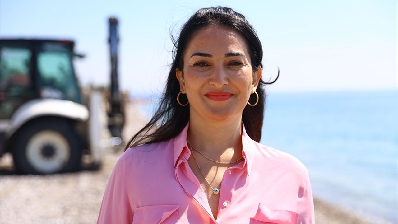 Antalya Konyaaltı Sahili Sezon Hazırlıkları Tamamlandı