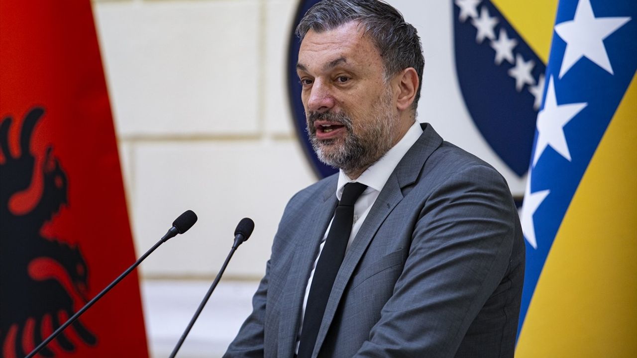 Arnavutluk, Bosna Hersek'in Toprak Bütünlüğüne Destek Verdi