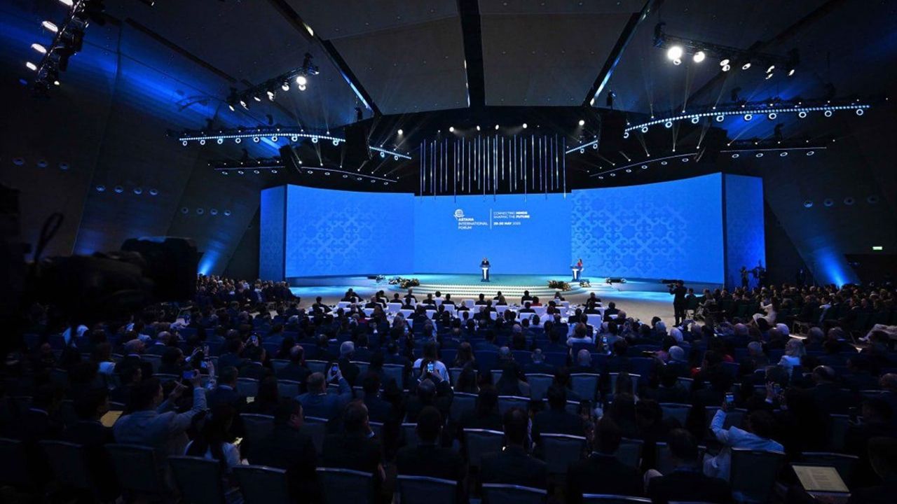Astana Uluslararası Forumu Başladı