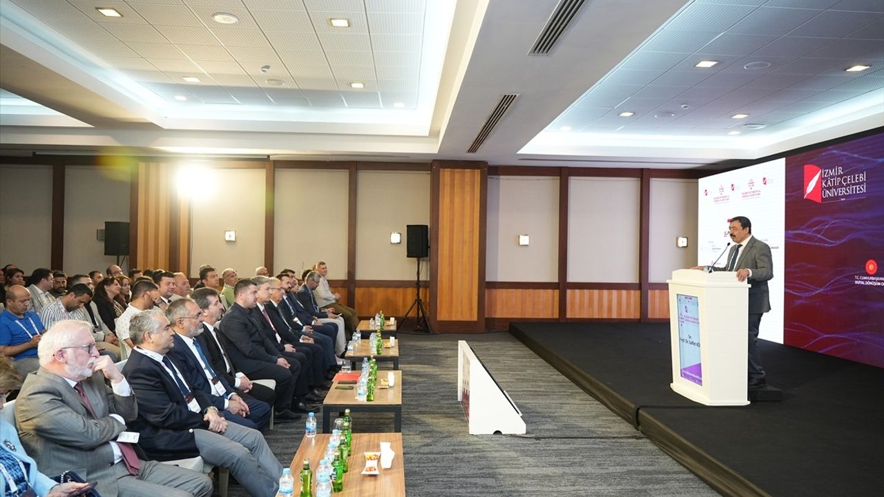 Aydın'da Bilişim Sistemleri ve Teknolojileri Fuarı Başladı