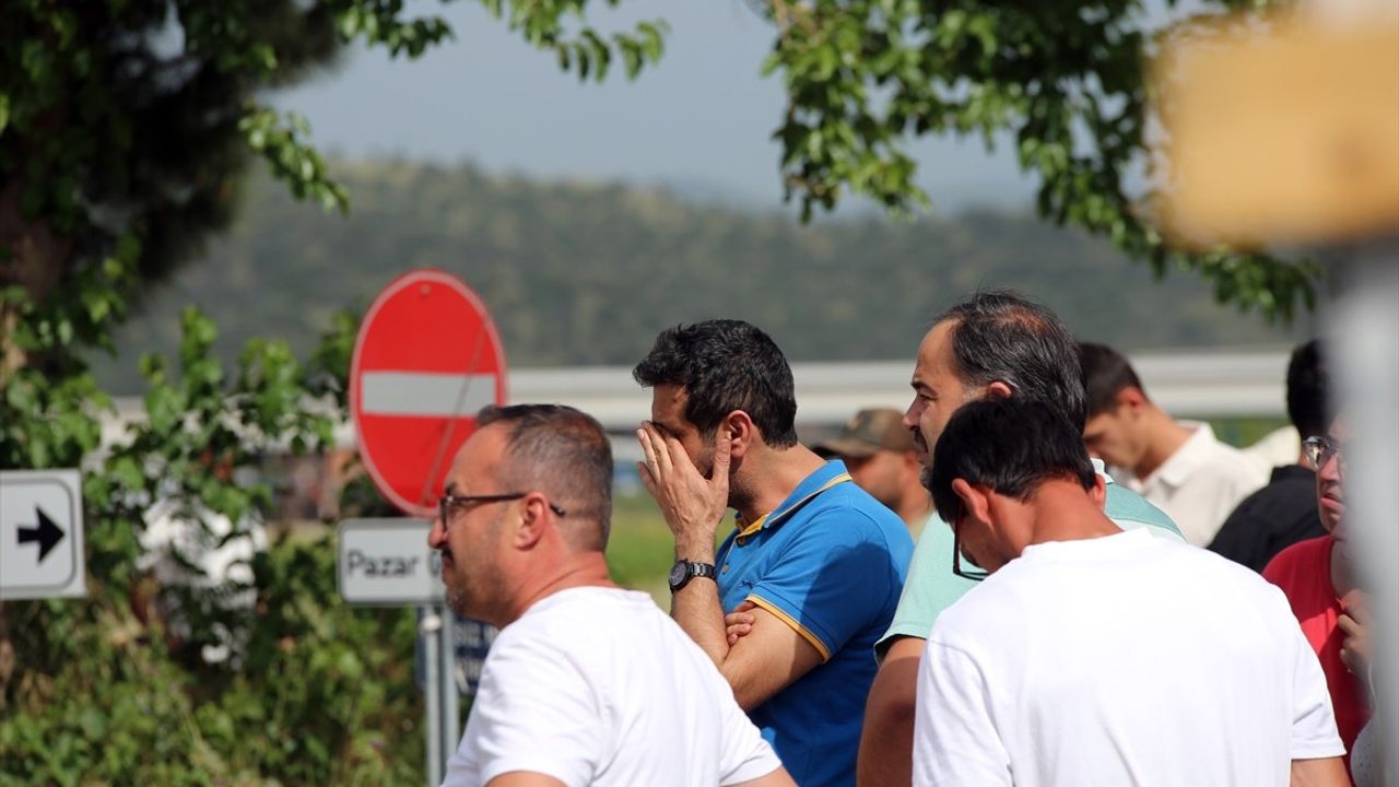 Aydın'da Traktörle Motosikletin Çarpışması: 3 Ölü