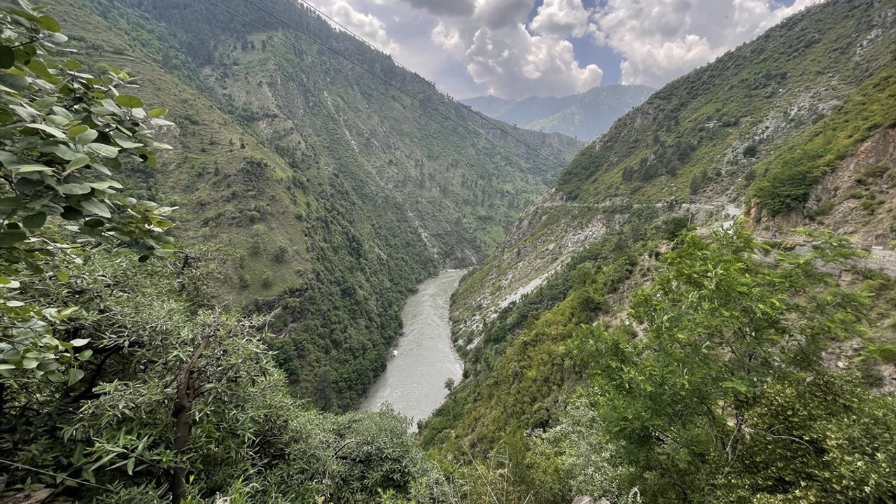 Azad Keşmir'de Sükunet: Hindistan-Pakistan Ateşkesi Sonrası Yaşam