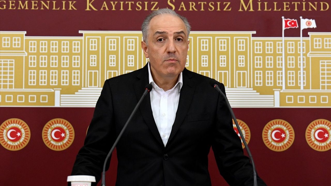 Bağımsız Milletvekili Yeneroğlu'ndan CHP Genel Başkanı Özgür Özel'e Yapılan Saldırıya Tepki