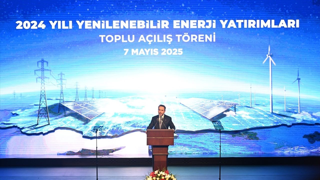 Bakan Bayraktar: 2024'te Rüzgar ve Güneşte Rekor Kurulu Güç Devreye Alınıyor