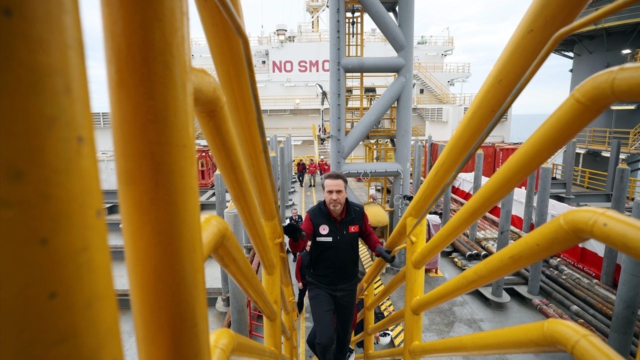 Bakan Bayraktar, Karadeniz'deki Sondaj Çalışmalarında Sona Yaklaşıldığını Açıkladı