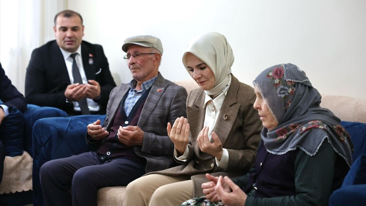 Bakan Göktaş, Yozgat'ta Şehit Ailesini Ziyaret Etti