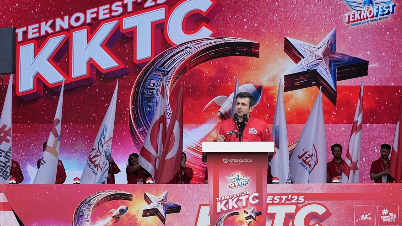 Bakan Kacır: Kuzey Kıbrıs'ı Bilişim Adası Yapma Potansiyeli Var