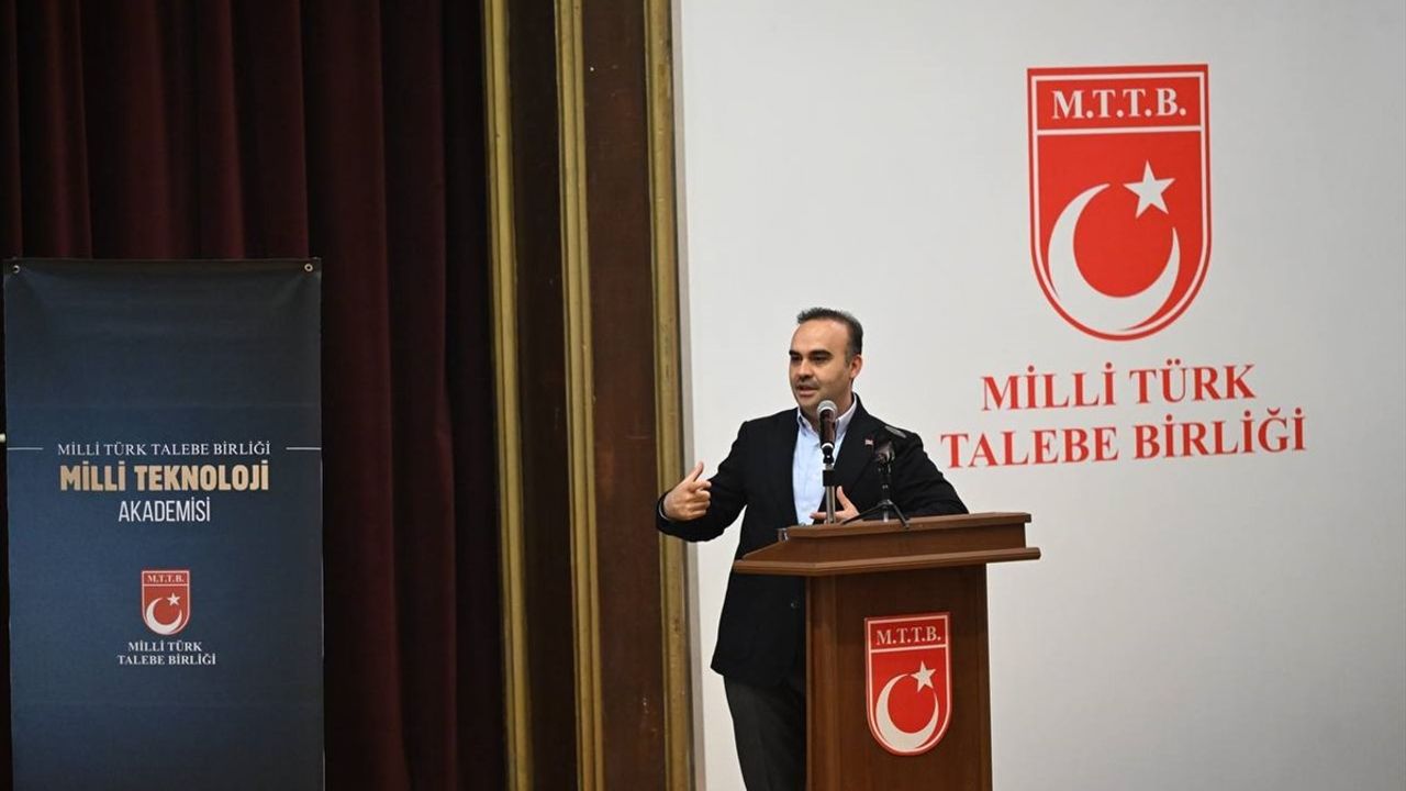 Bakan Kacır, Türkiye Yüzyılı'nda Milli Teknoloji Akademisi Programında Konuştu