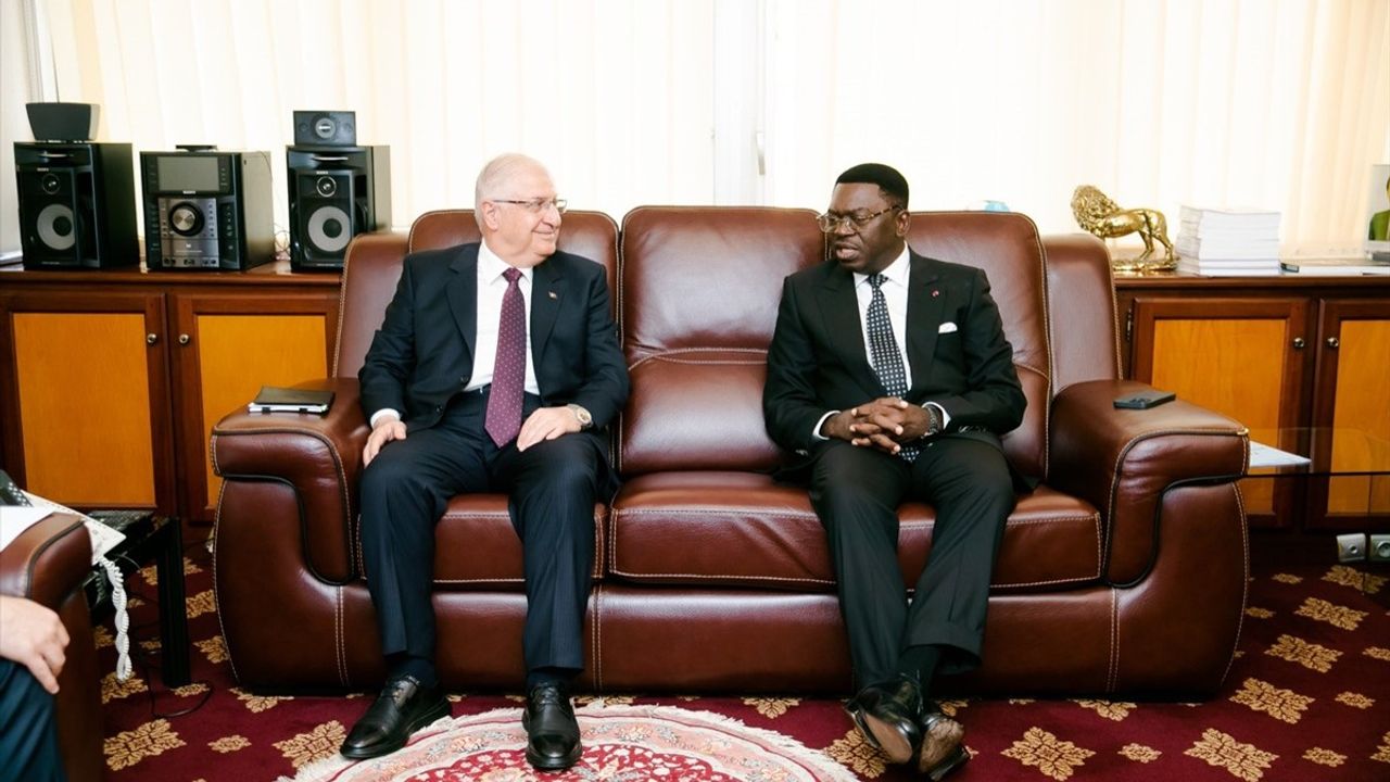 Bakan Yaşar Güler, Kamerun Cumhurbaşkanlığı Genel Sekreteri Ferdinand Ngoh ile Görüştü